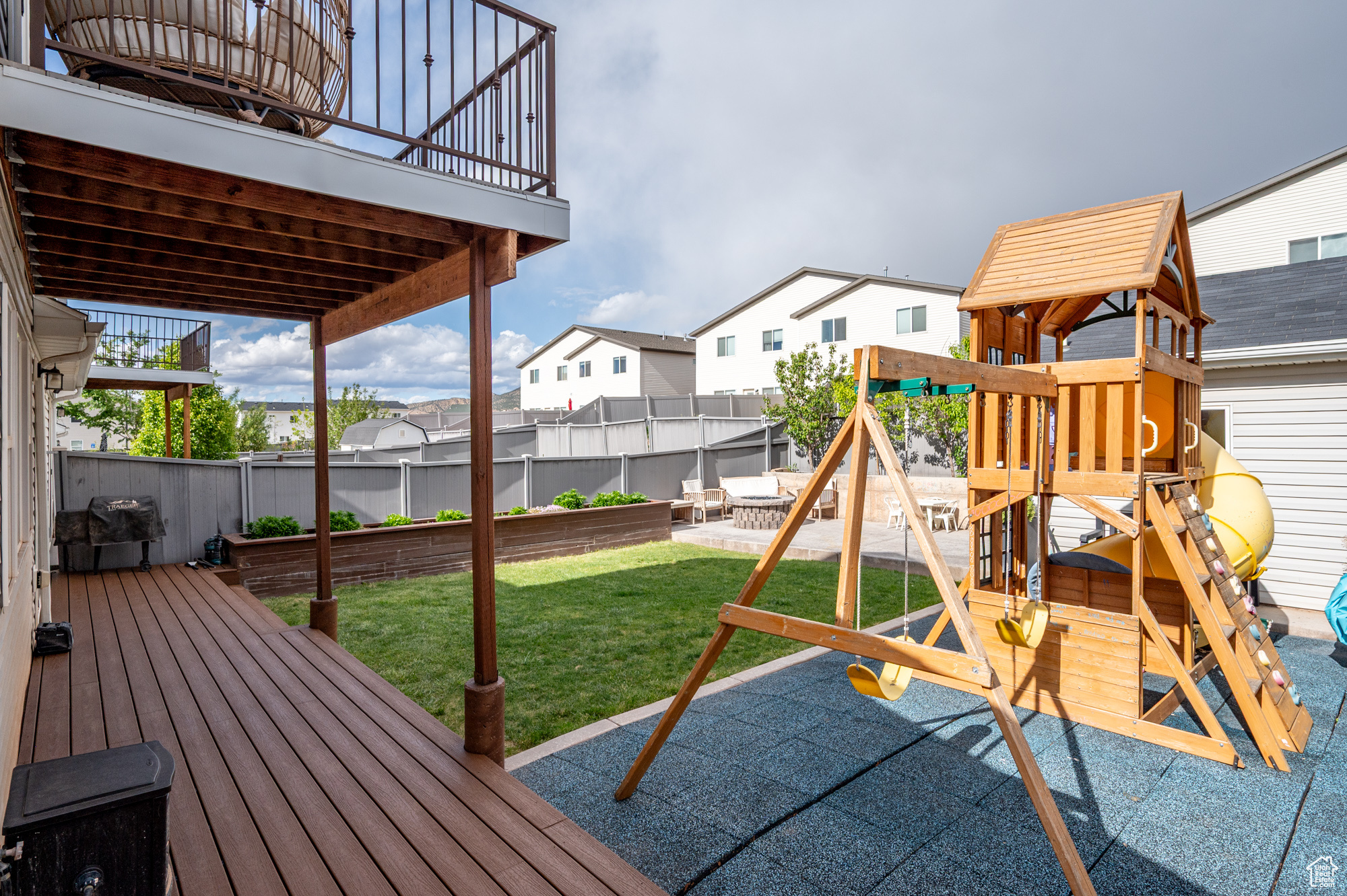 MOUNTAIN VISTA - Residential Income