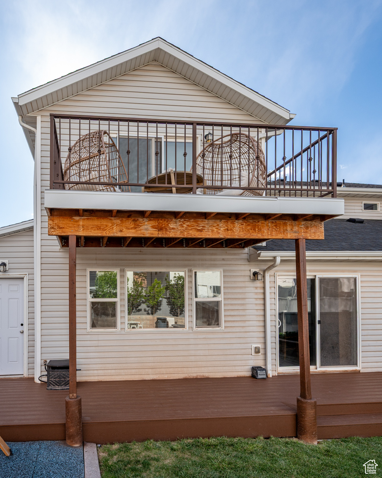 MOUNTAIN VISTA - Residential Income