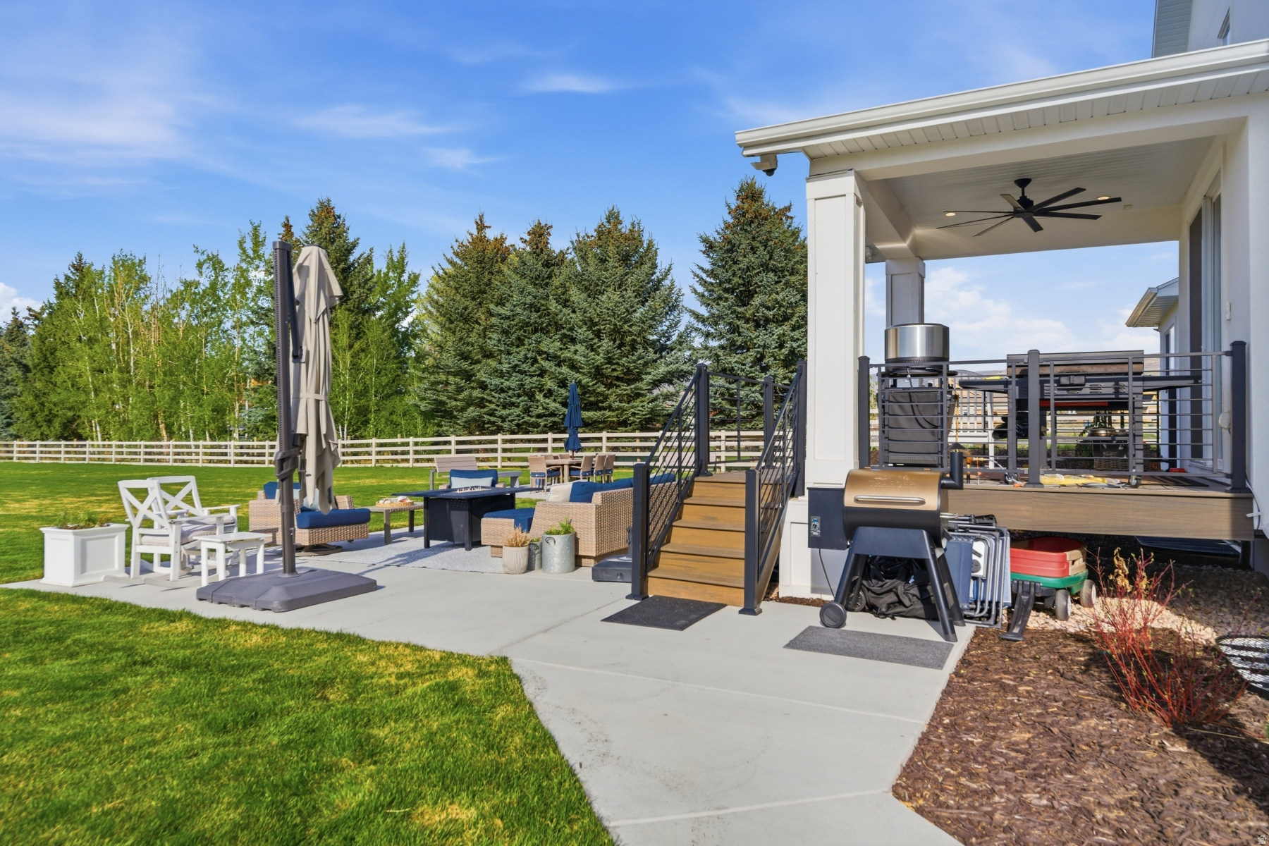 CENTER CREEK MEADOWS - Residential