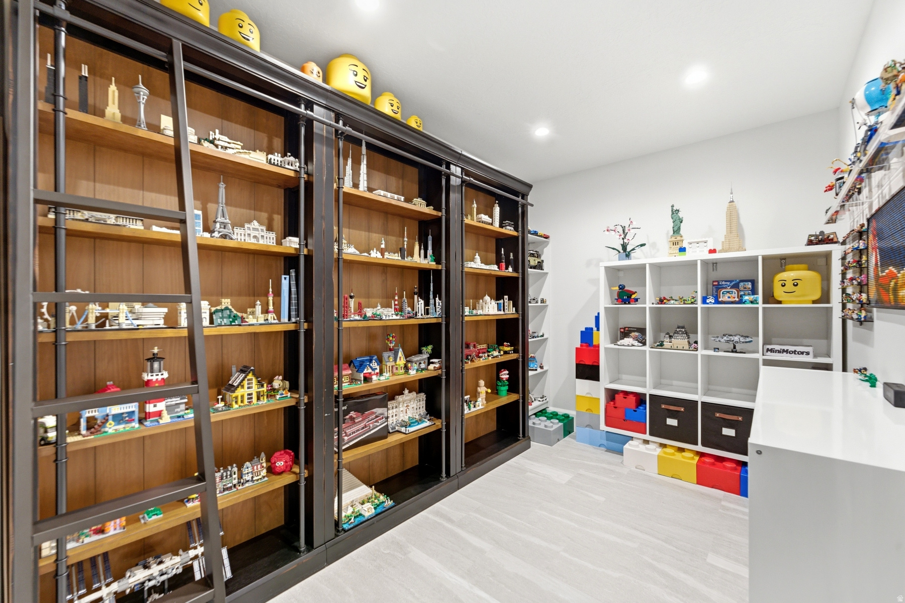 CENTER CREEK MEADOWS - Residential