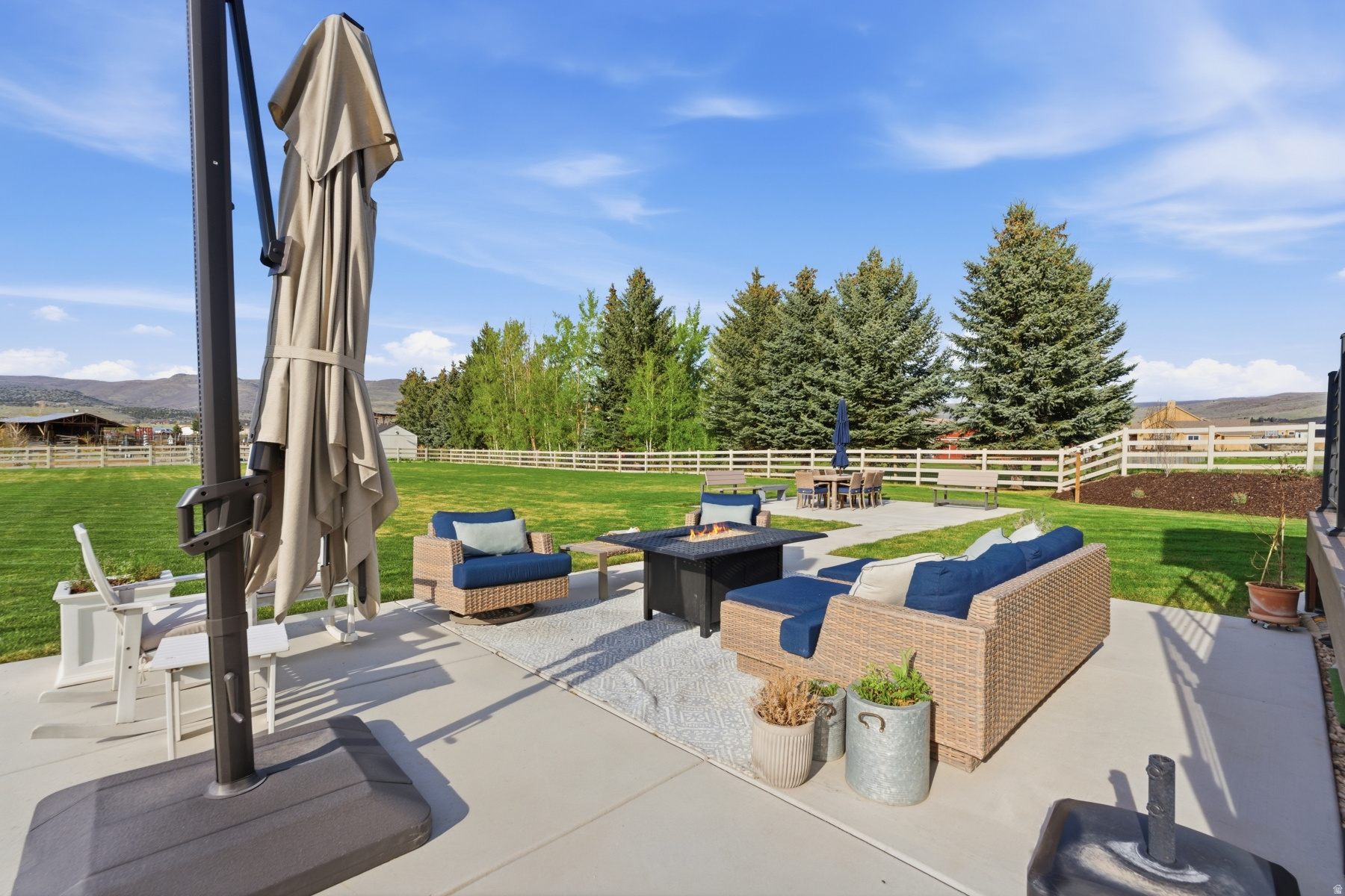 CENTER CREEK MEADOWS - Residential