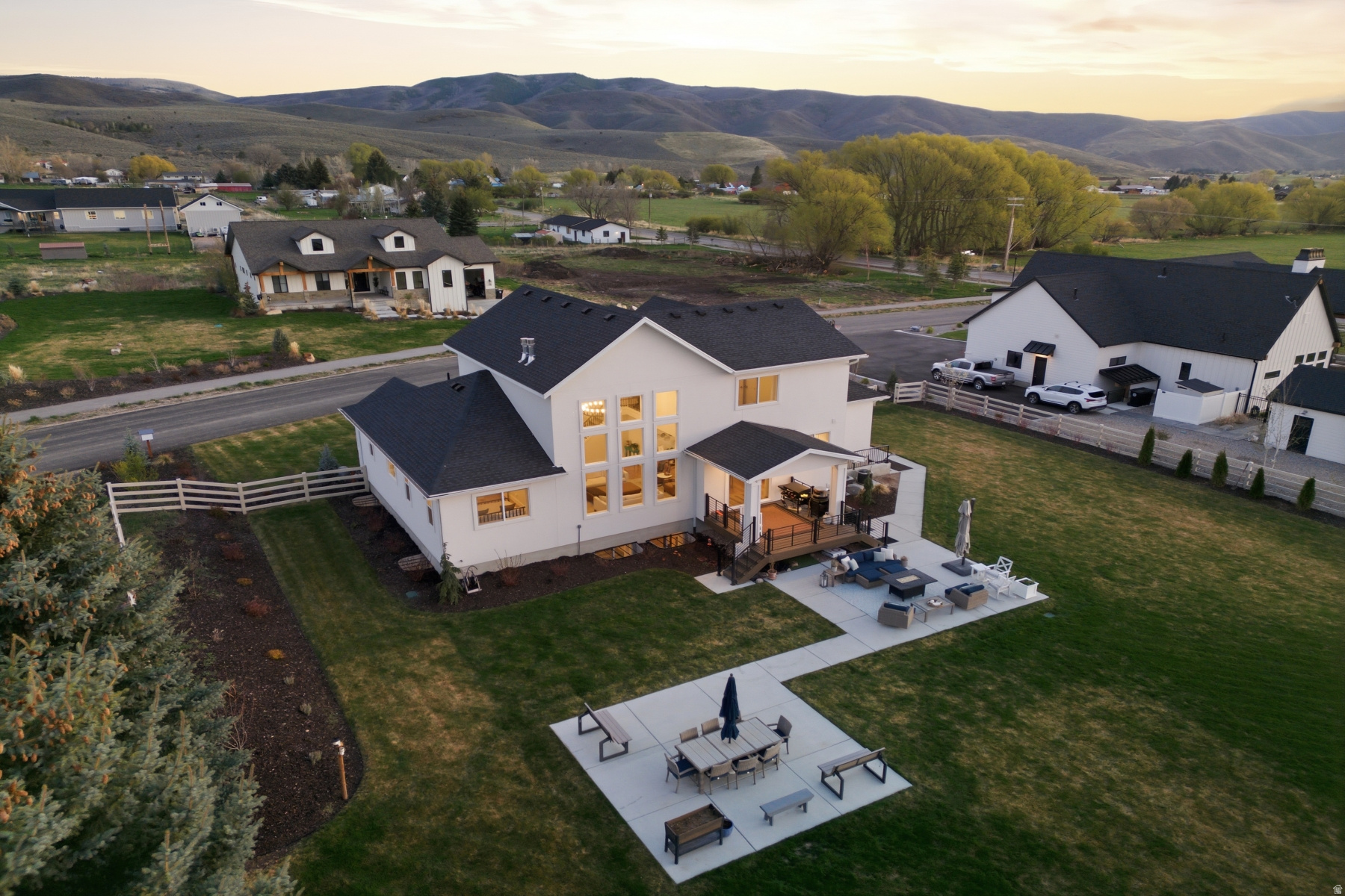 CENTER CREEK MEADOWS - Residential