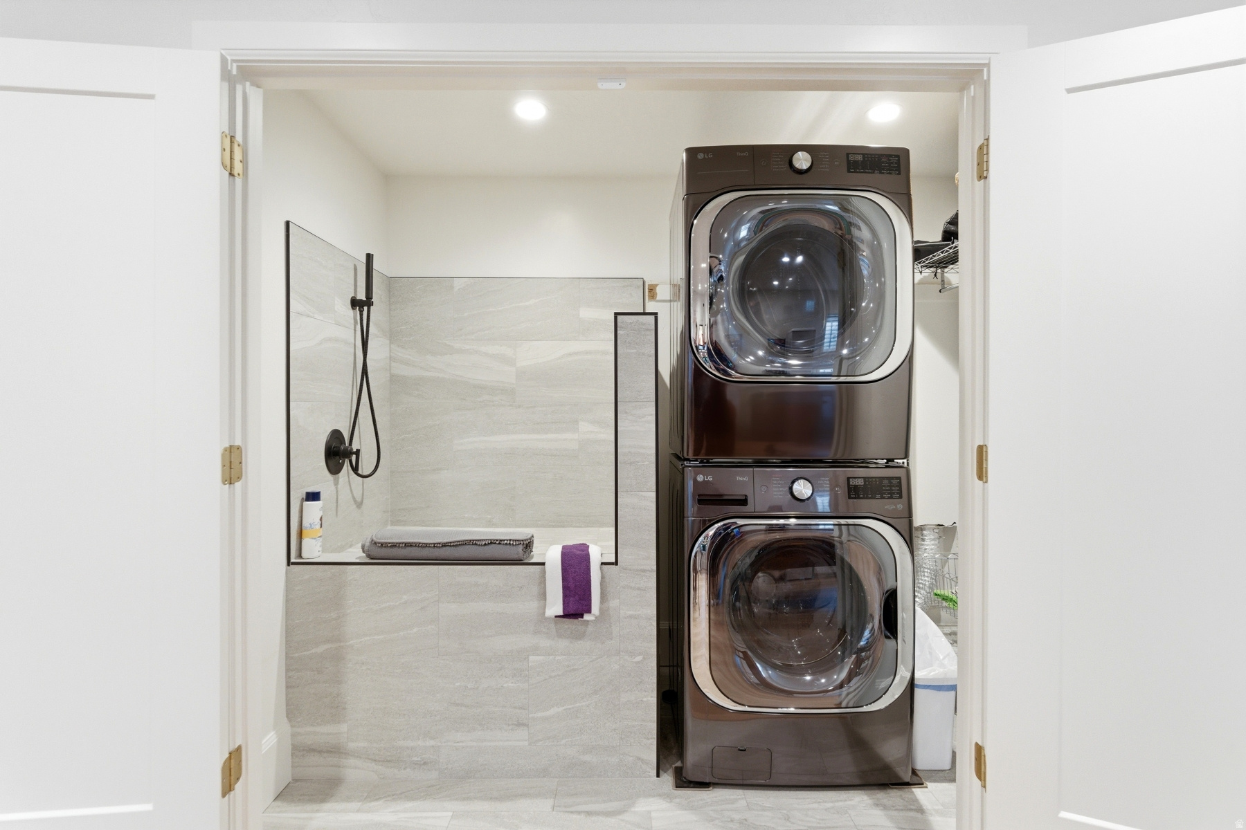 CENTER CREEK MEADOWS - Residential