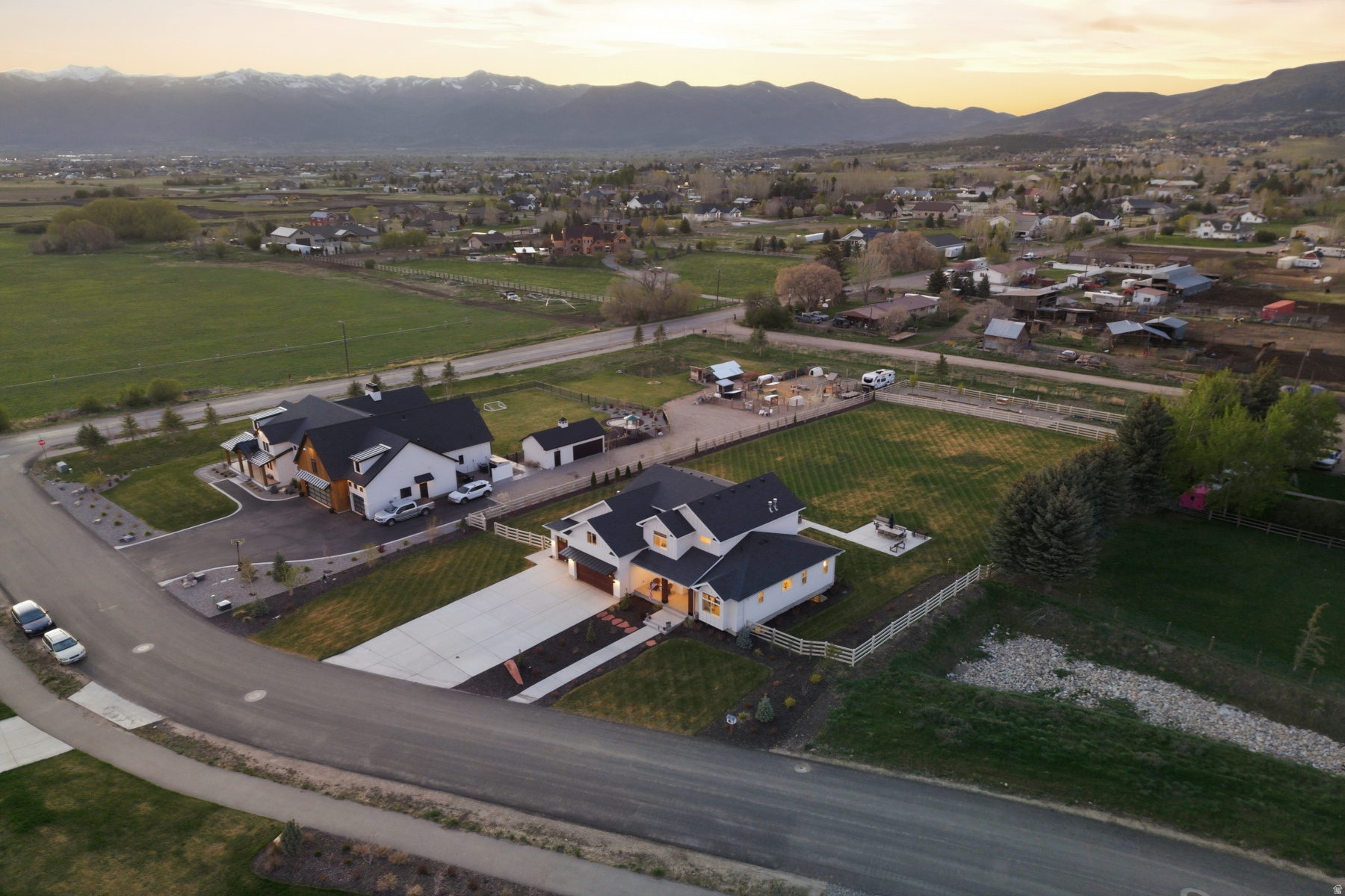 CENTER CREEK MEADOWS - Residential