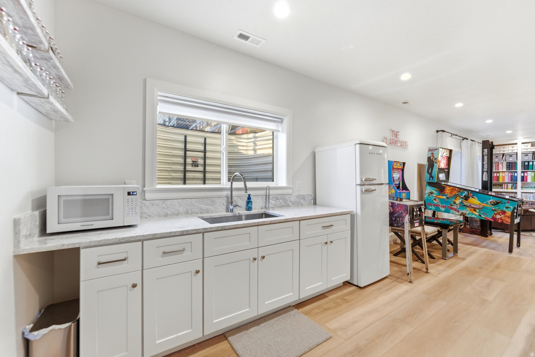 CENTER CREEK MEADOWS - Residential