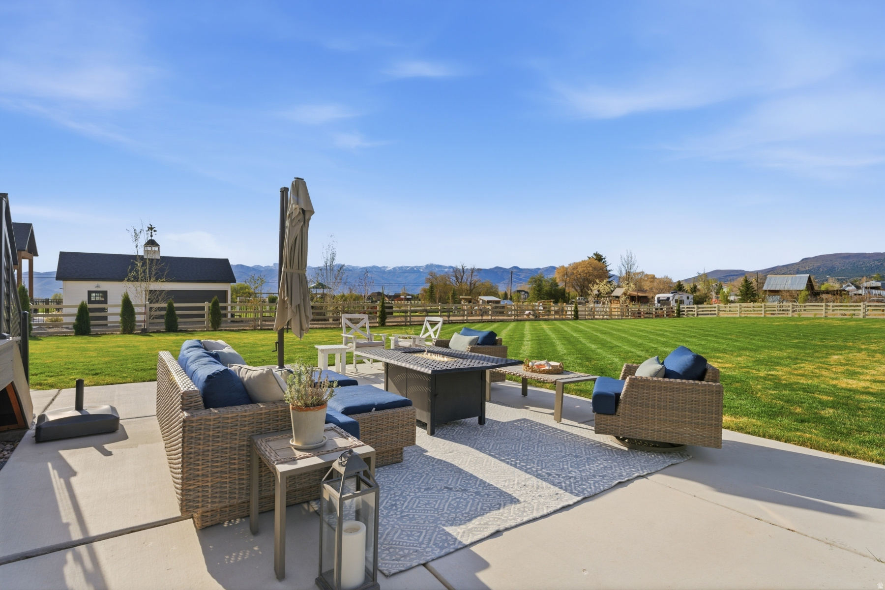 CENTER CREEK MEADOWS - Residential