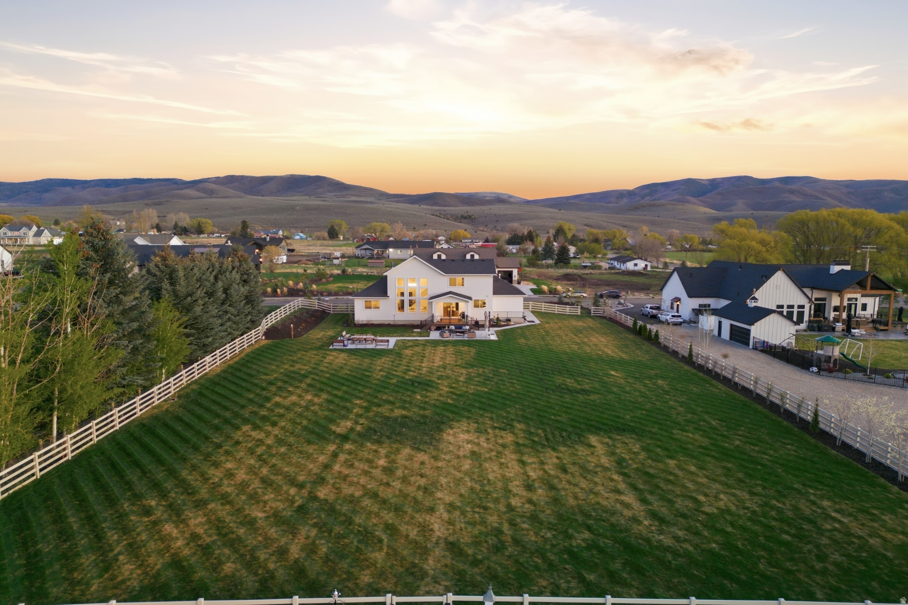 CENTER CREEK MEADOWS - Residential