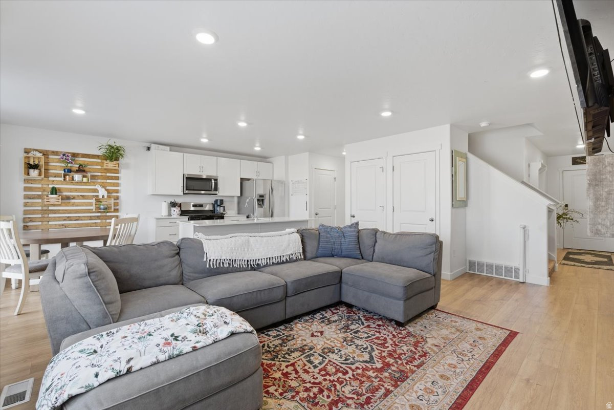 SUMMIT RIDGE - Residential