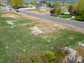 MAYLETT ESTATES - Land