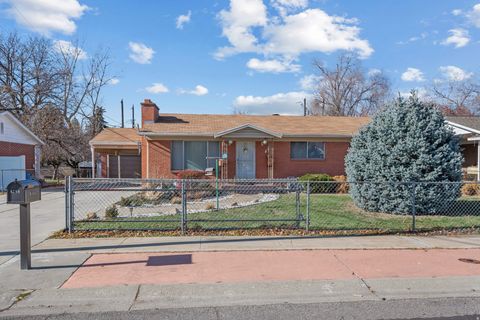 Tiny photo for 8284 S 745 E, Sandy, UT 84094 (MLS # 2124609)