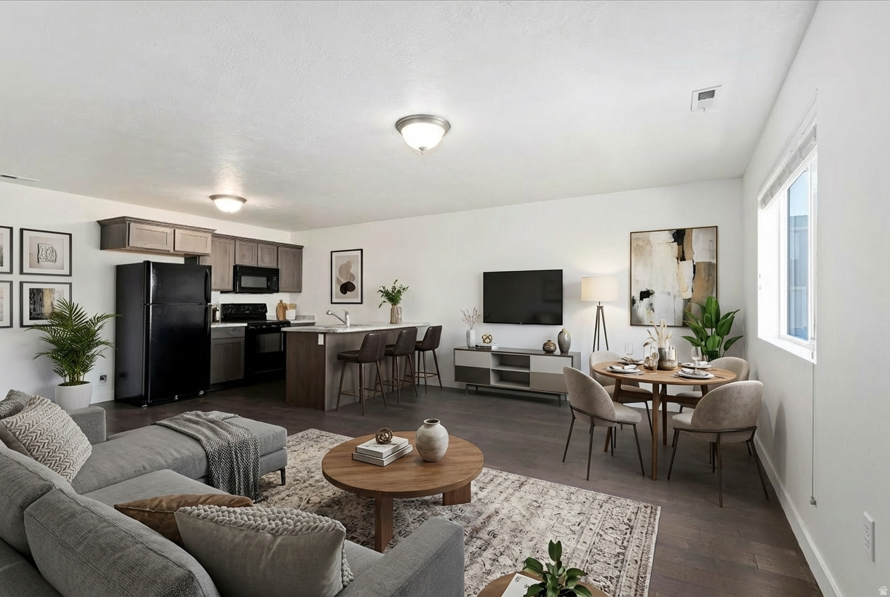 TUCKER ROW AT WATERS EDGE - Residential