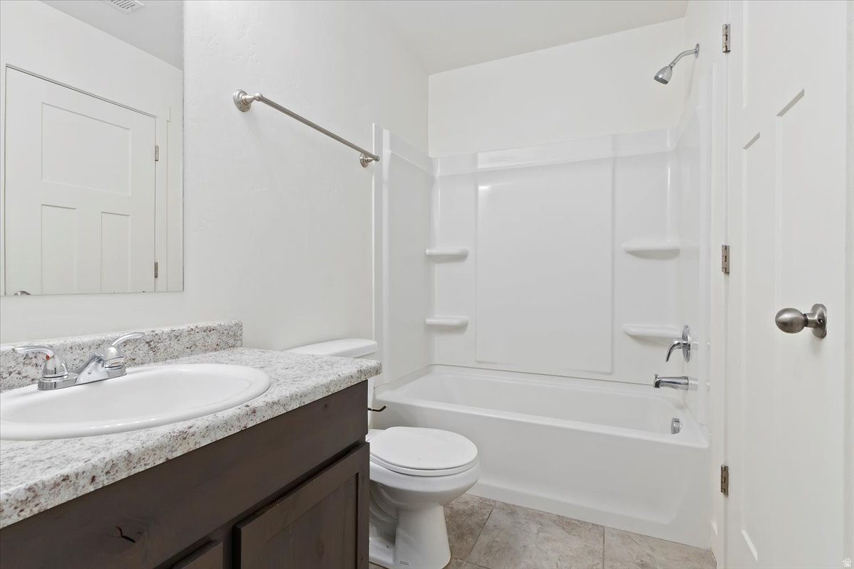 TUCKER ROW AT WATERS EDGE - Residential