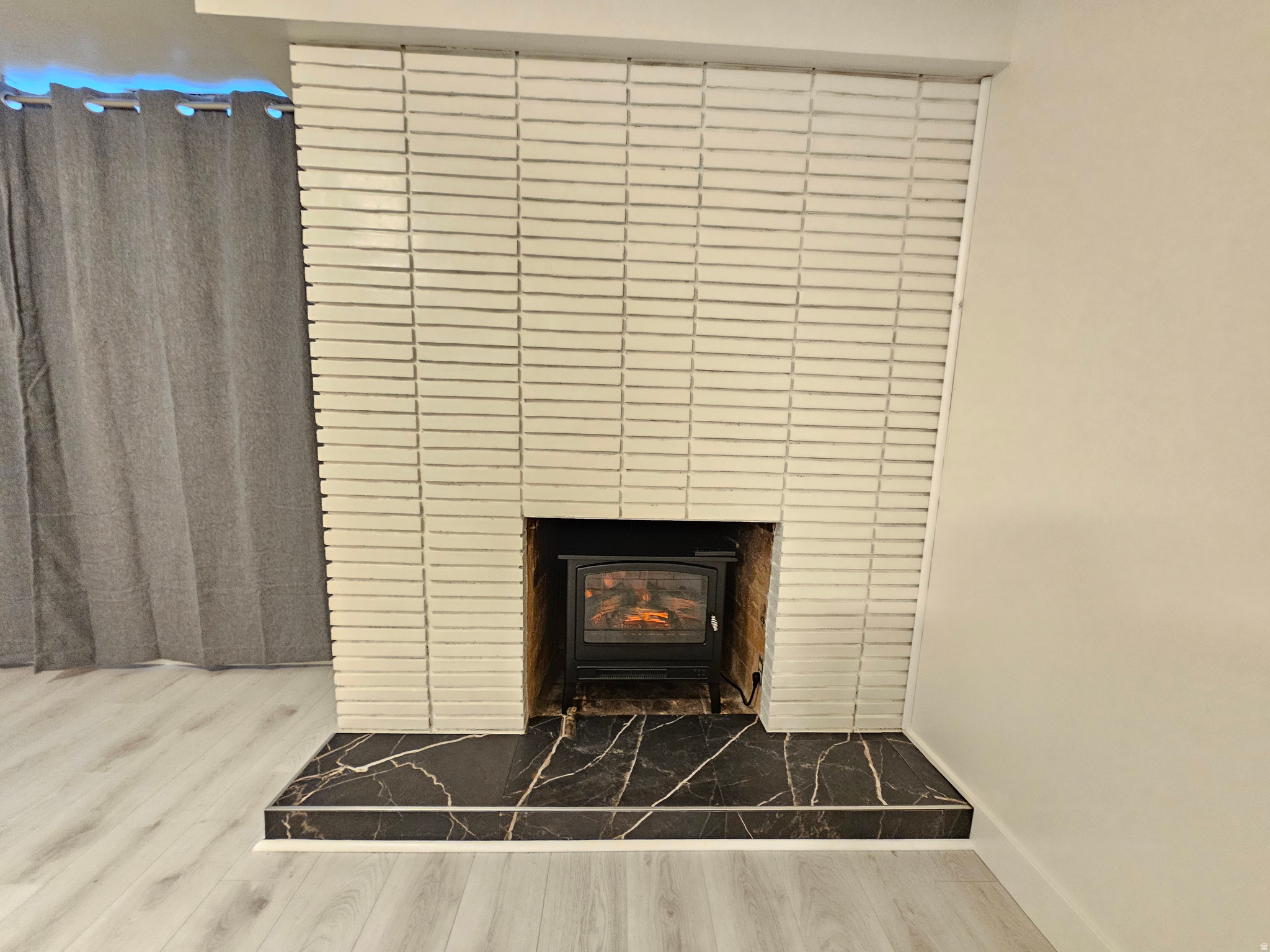 MEADOWS - Residential Lease