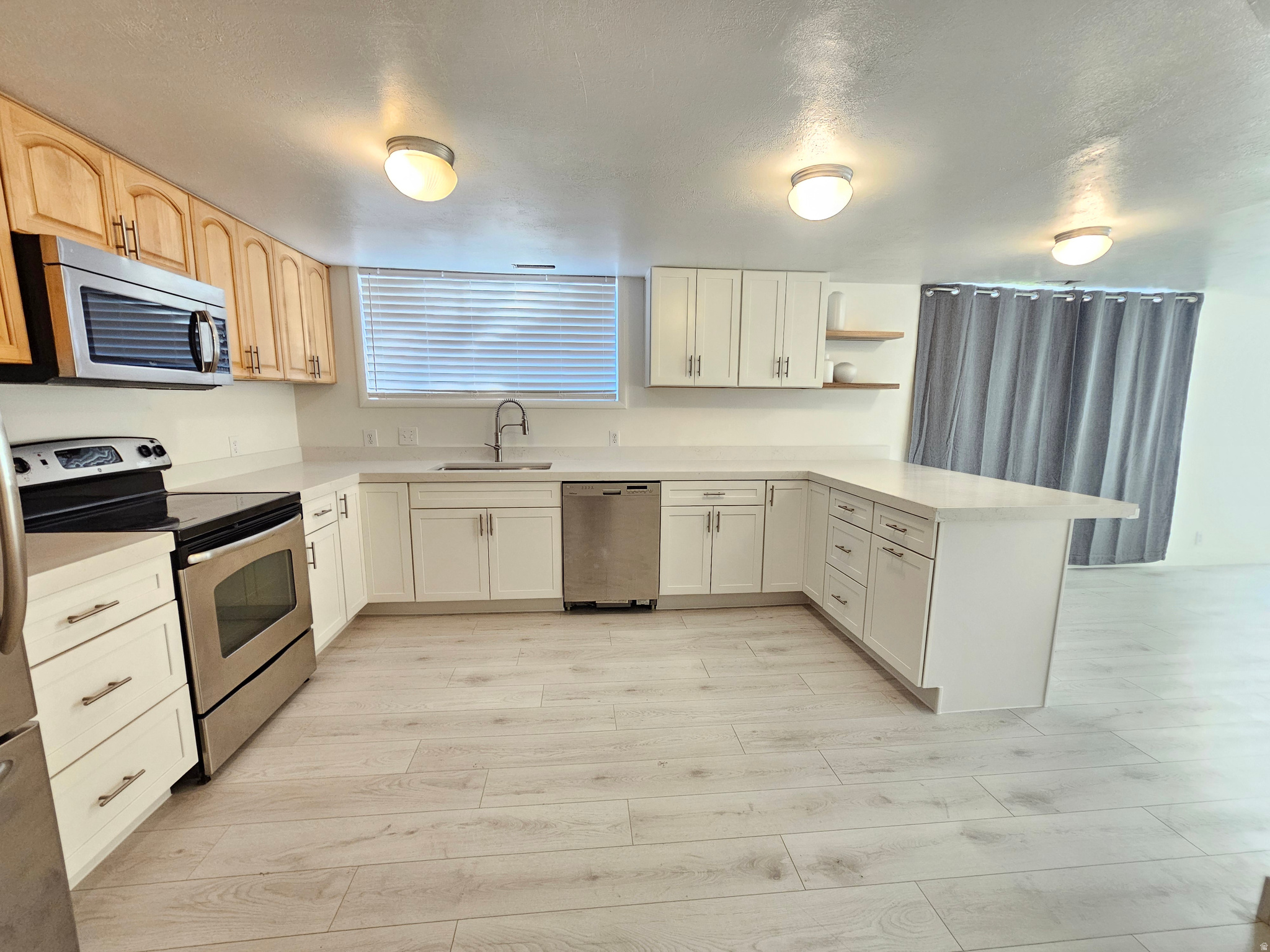 MEADOWS - Residential Lease