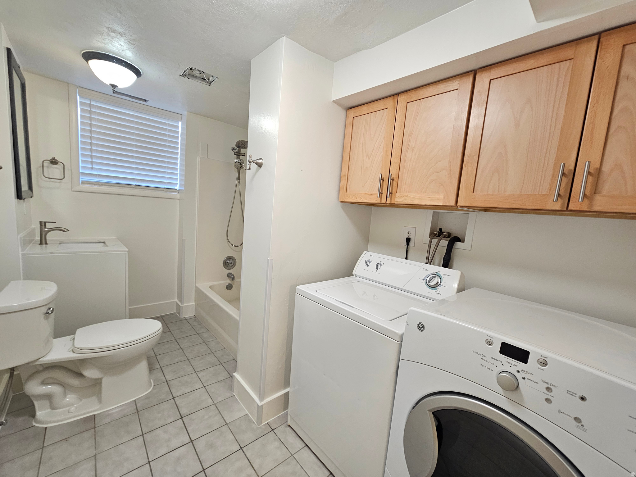 MEADOWS - Residential Lease