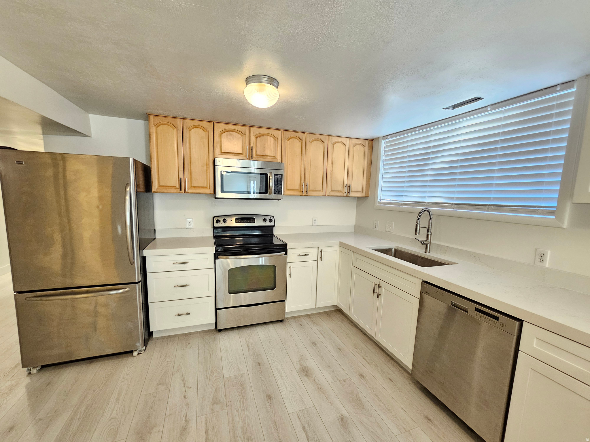 MEADOWS - Residential Lease