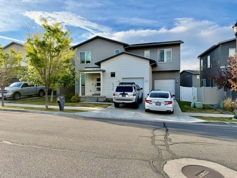 Photo of 5324 W STONE HAYES DR S, Herriman, UT 84096 (MLS # 2150147)