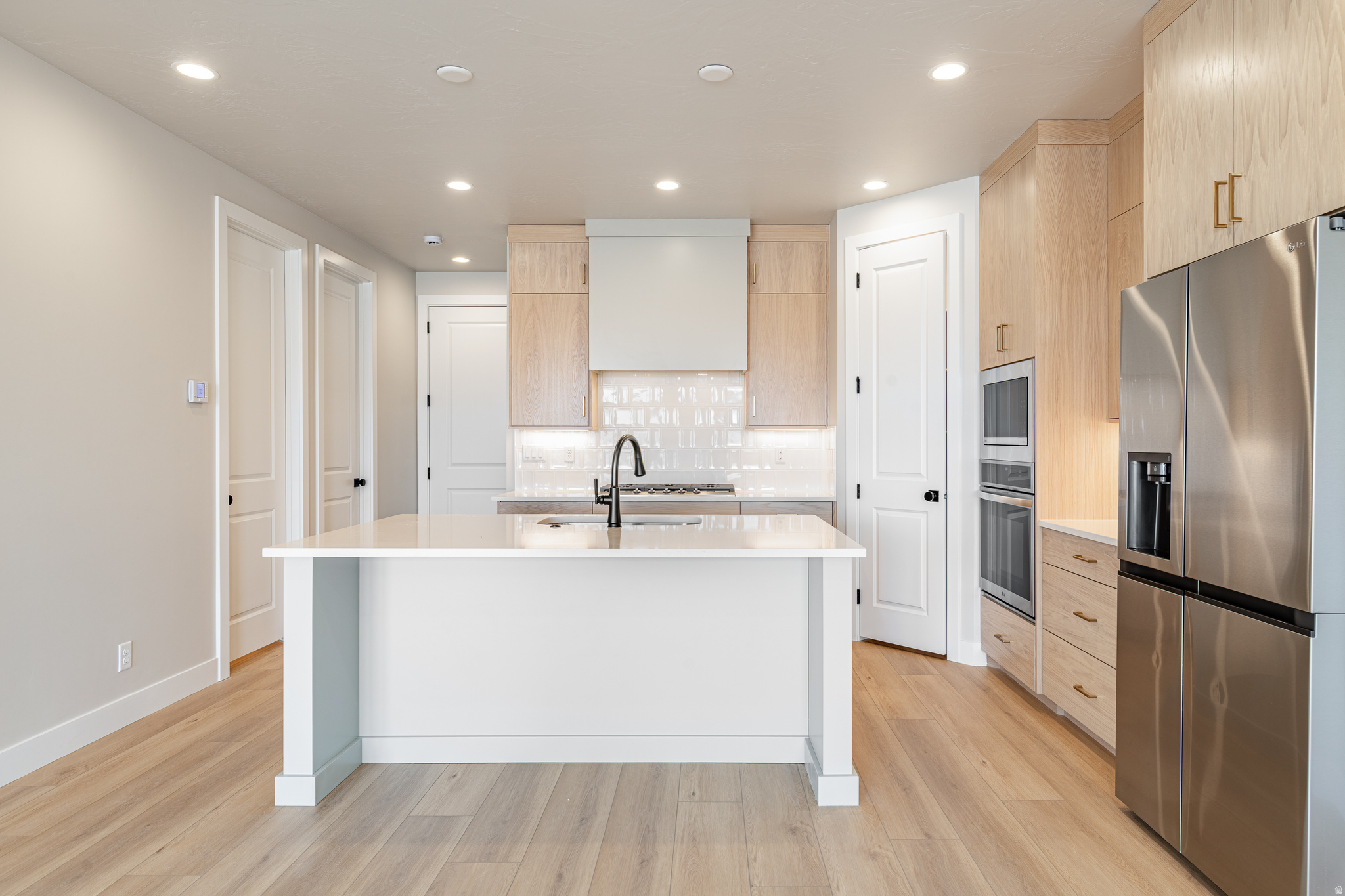 ATKINVILLE TOWNHOMES AT DESERT COLOR - Residential