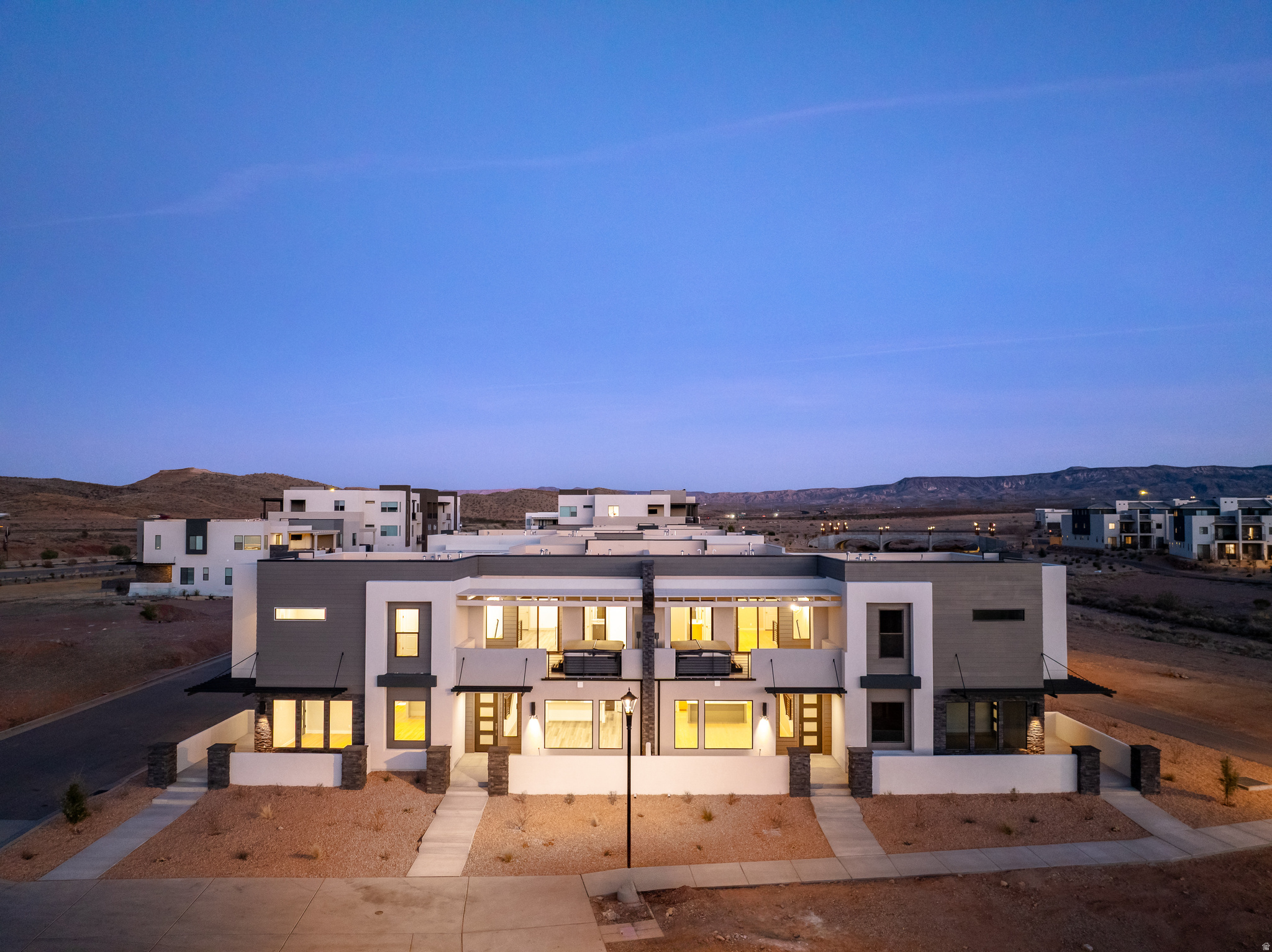ATKINVILLE TOWNHOMES AT DESERT COLOR - Residential