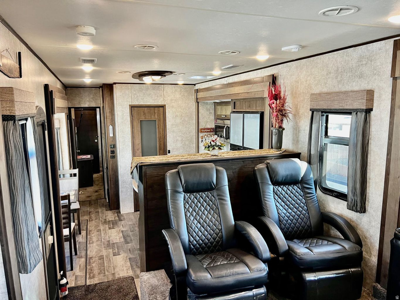 CANYON BREEZE RV RESORT - Land