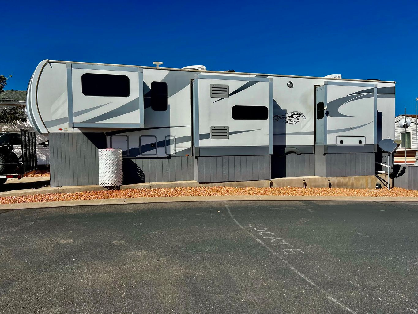 CANYON BREEZE RV RESORT - Land