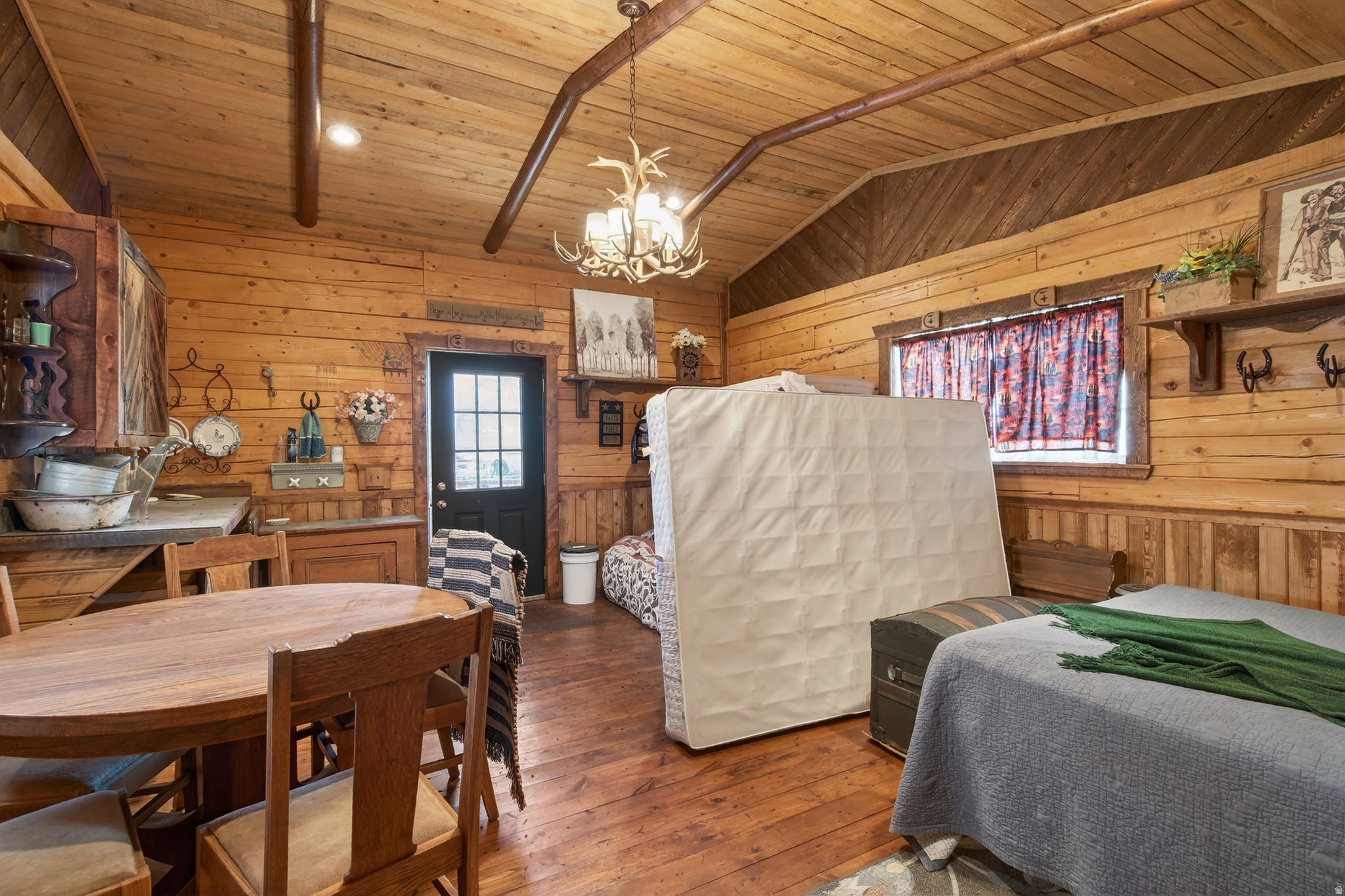 YOUNG PROPERTY - Residential