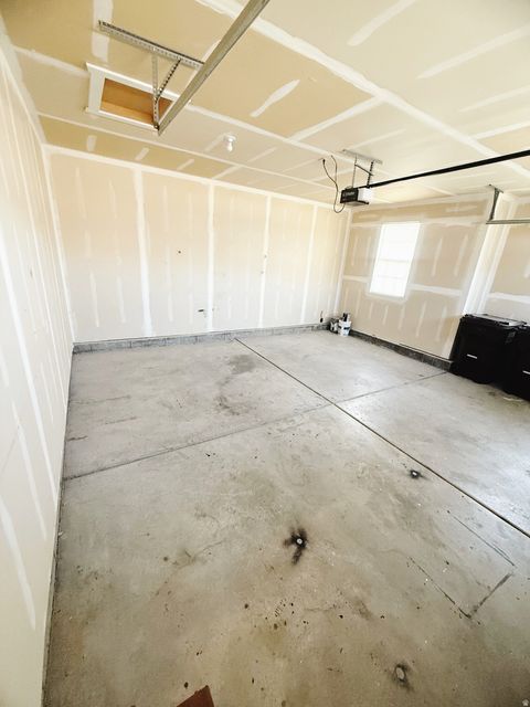 Tiny photo for 1612 E SHADOW DR, Eagle Mountain, UT 84005 (MLS # 2158570)