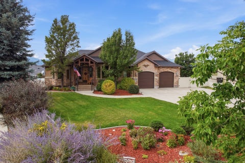 Photo of 954 COBBLESTONE DR, Heber City, UT 84032 (MLS # 2182369)