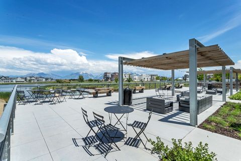 Tiny photo for 4958 W LAKE AVE, South Jordan, UT 84009 (MLS # 2154517)