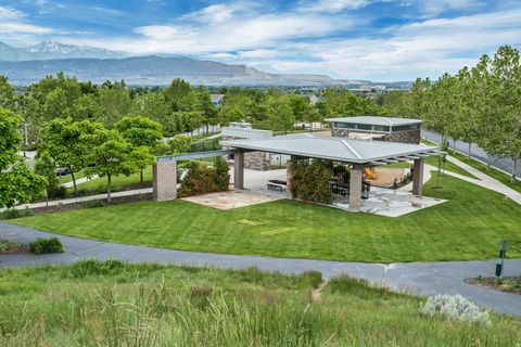 Tiny photo for 4958 W LAKE AVE, South Jordan, UT 84009 (MLS # 2154517)