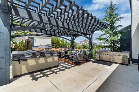 Tiny photo for 4958 W LAKE AVE, South Jordan, UT 84009 (MLS # 2154517)