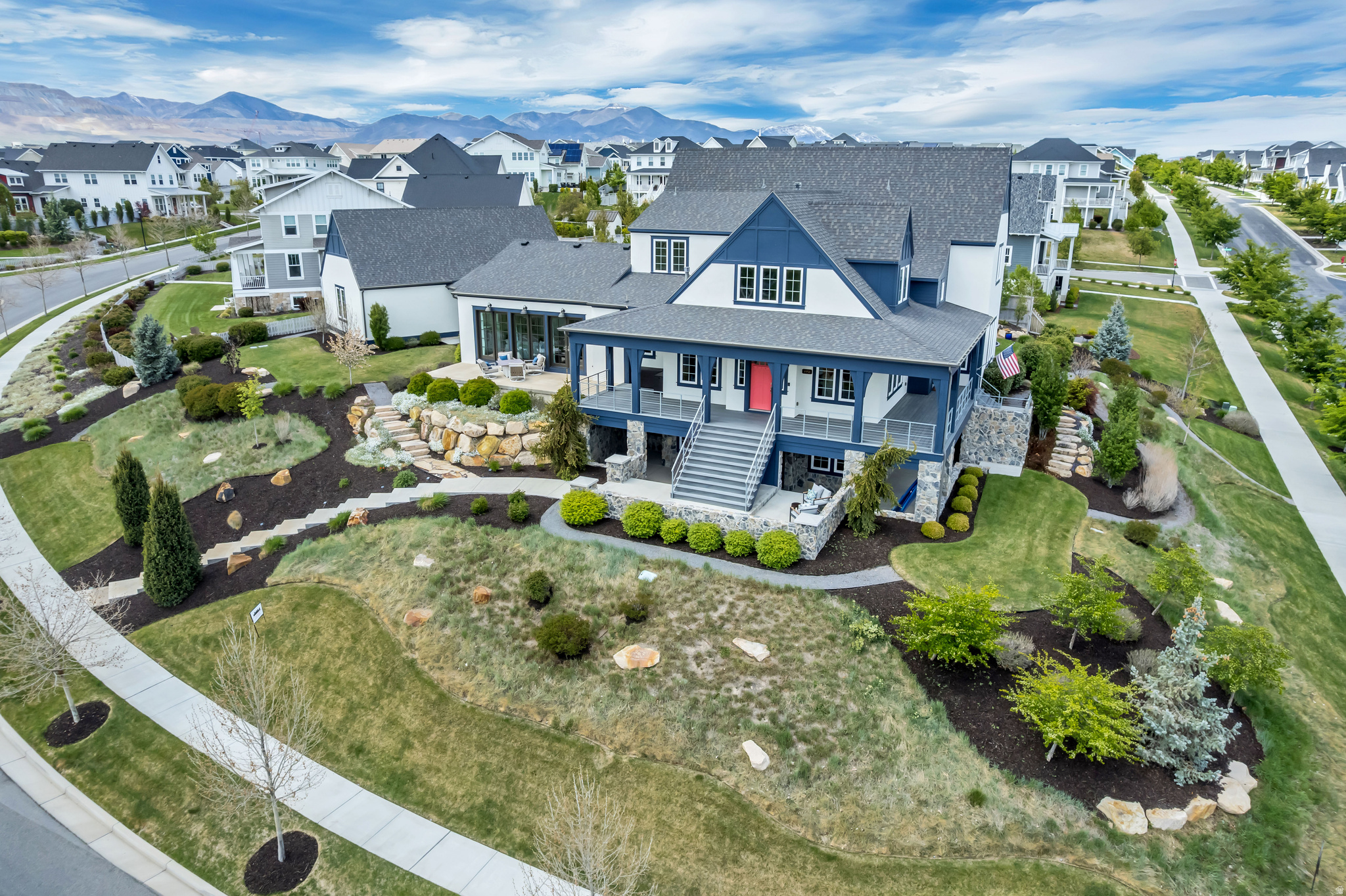 DAYBREAK - Residential