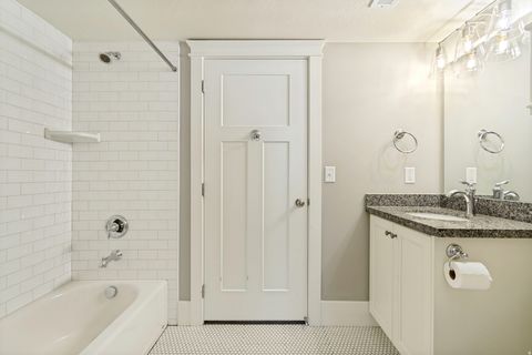 Tiny photo for 4958 W LAKE AVE, South Jordan, UT 84009 (MLS # 2154517)