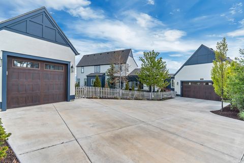 Tiny photo for 4958 W LAKE AVE, South Jordan, UT 84009 (MLS # 2154517)