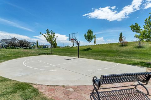 Tiny photo for 4958 W LAKE AVE, South Jordan, UT 84009 (MLS # 2154517)