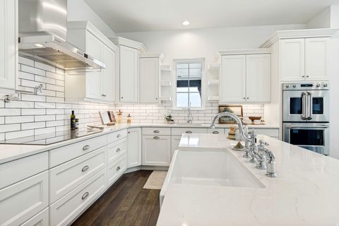 Tiny photo for 4958 W LAKE AVE, South Jordan, UT 84009 (MLS # 2154517)