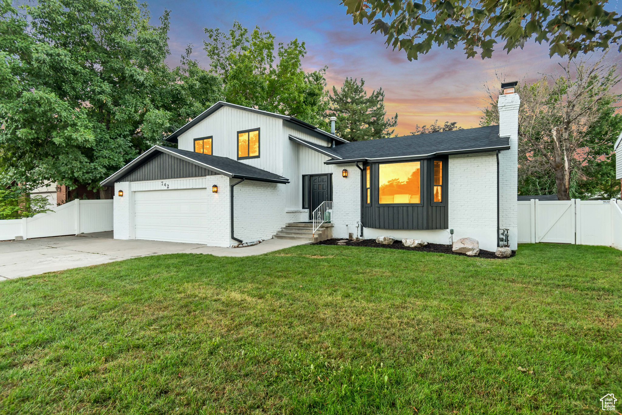 MID VALLEY ESTATES - Residential