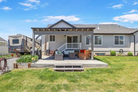 Tiny photo for 4764 N GUNSIGHT PEAK DR, Eagle Mountain, UT 84005 (MLS # 2147187)