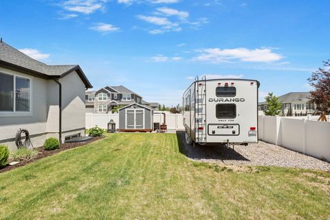 Tiny photo for 4764 N GUNSIGHT PEAK DR, Eagle Mountain, UT 84005 (MLS # 2147187)