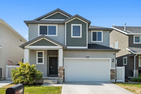 Photo of 1097 W COYOTE GULCH WAY, Bluffdale, UT 84065 (MLS # 2094539)