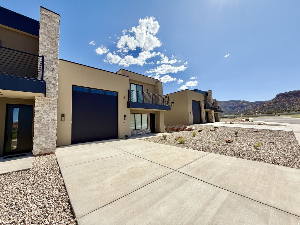 Photo of 400 S MOKI DR #G-1, Kanab, UT 84741 (MLS # 2186488)