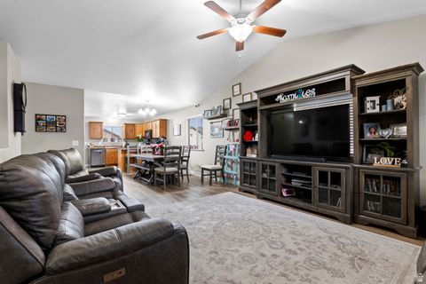 Tiny photo for 1338 S 1050 W, Payson, UT 84651 (MLS # 2138272)