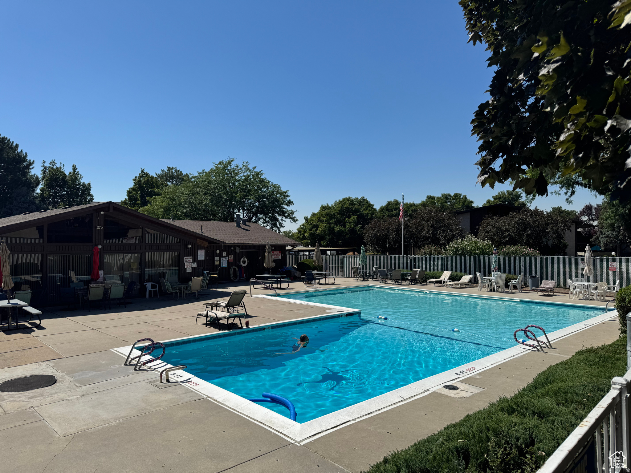 THREE FOUNTAINS - Residential