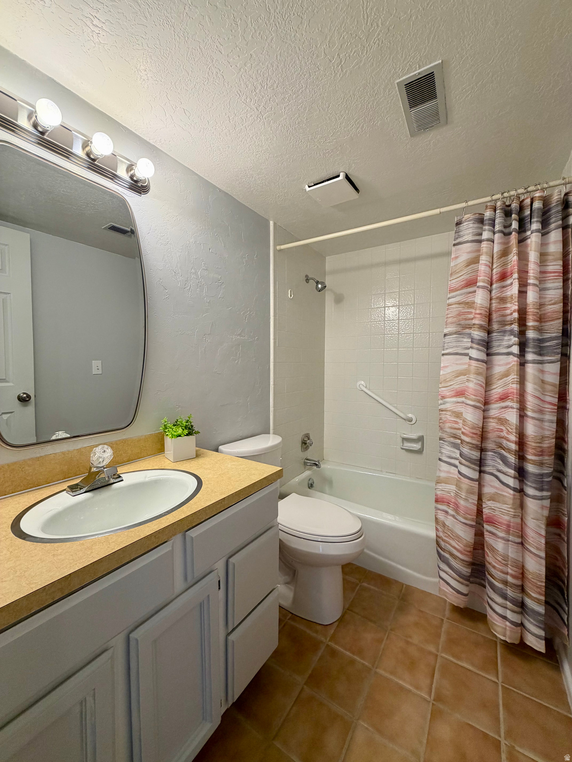 THREE FOUNTAINS - Residential