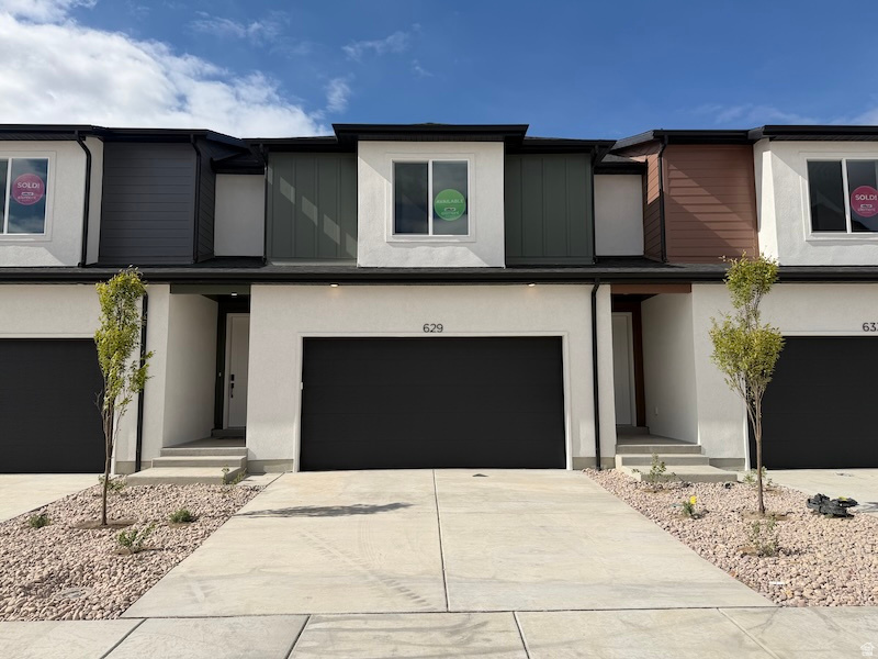 TOWNS AT BRYLEE FARMS - Residential