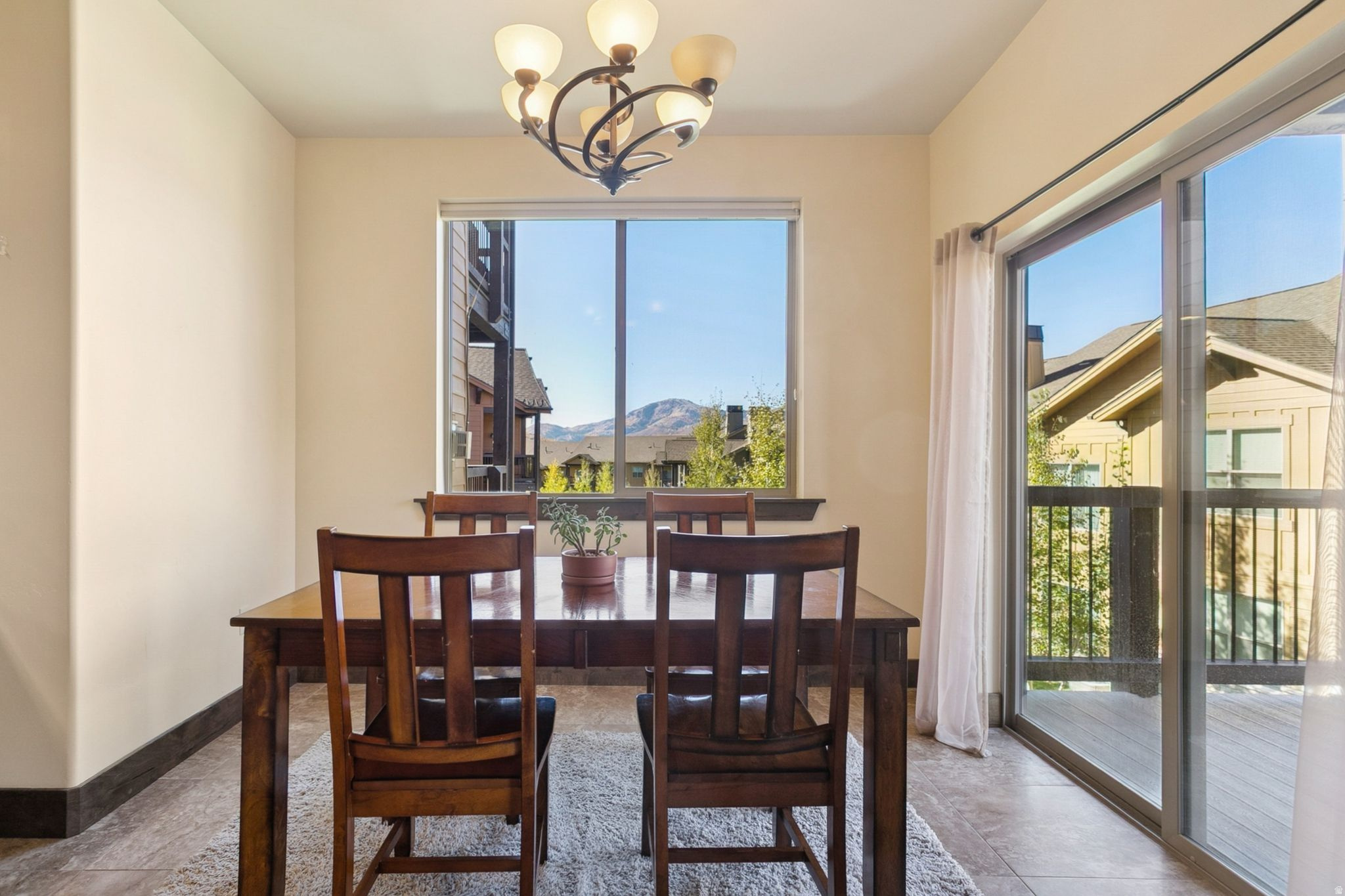 BLACK ROCK RIDGE - Residential