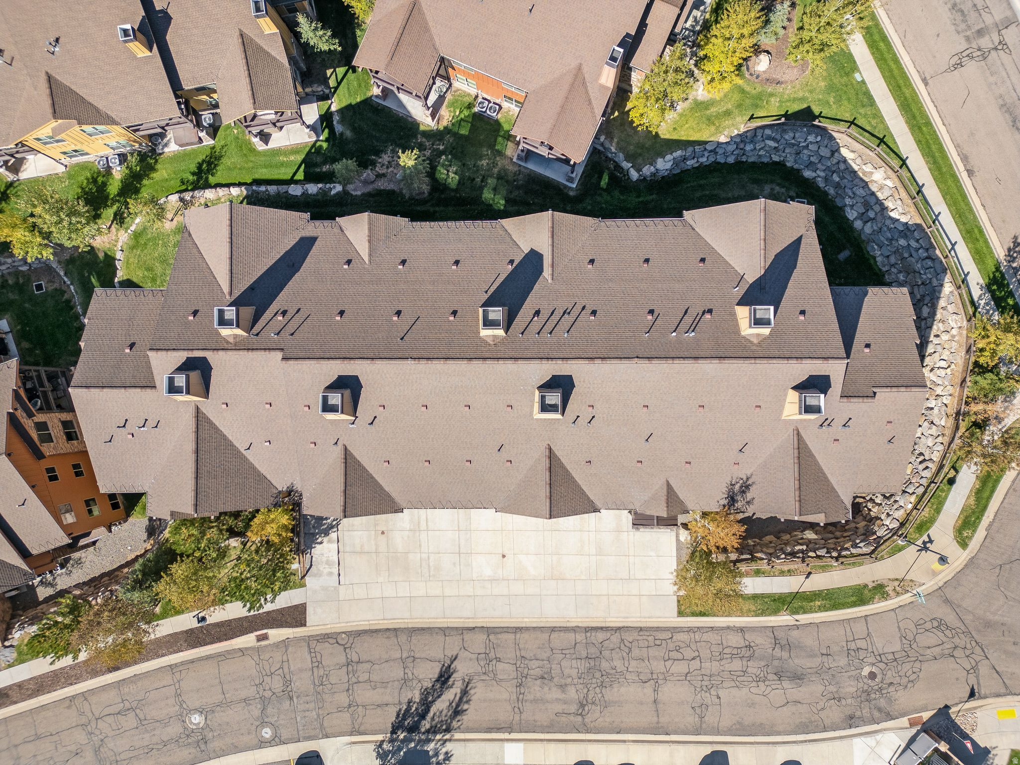 BLACK ROCK RIDGE - Residential