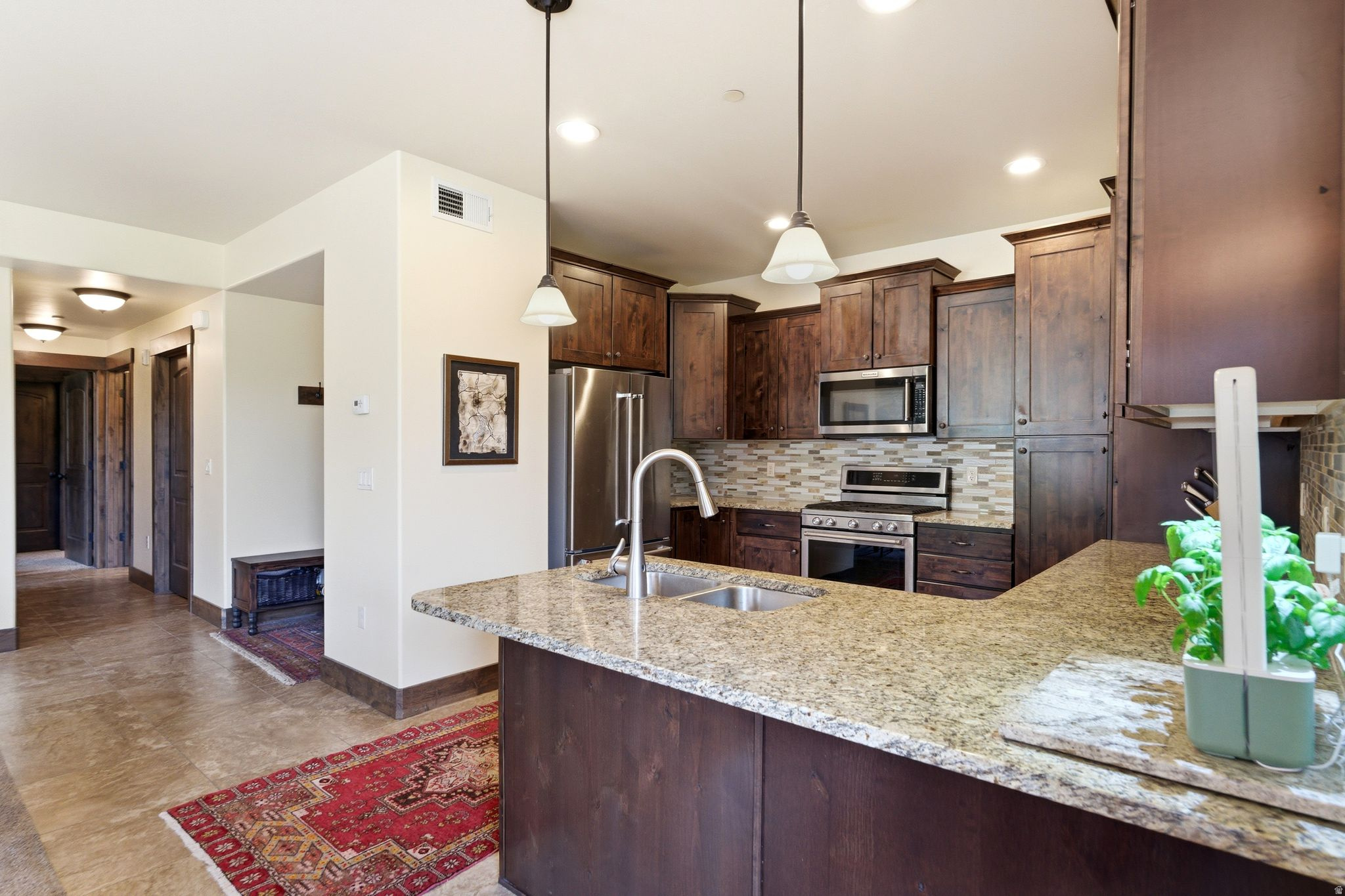 BLACK ROCK RIDGE - Residential