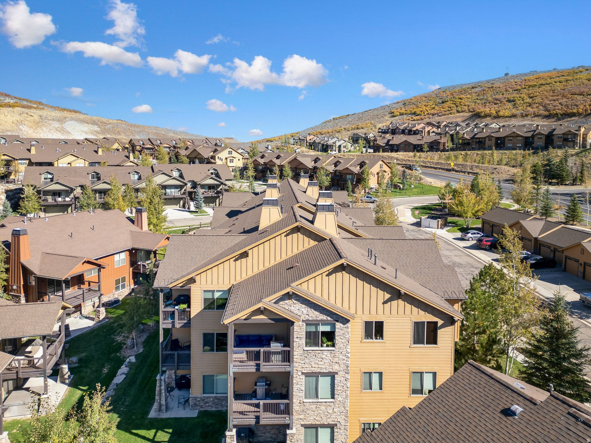 BLACK ROCK RIDGE - Residential