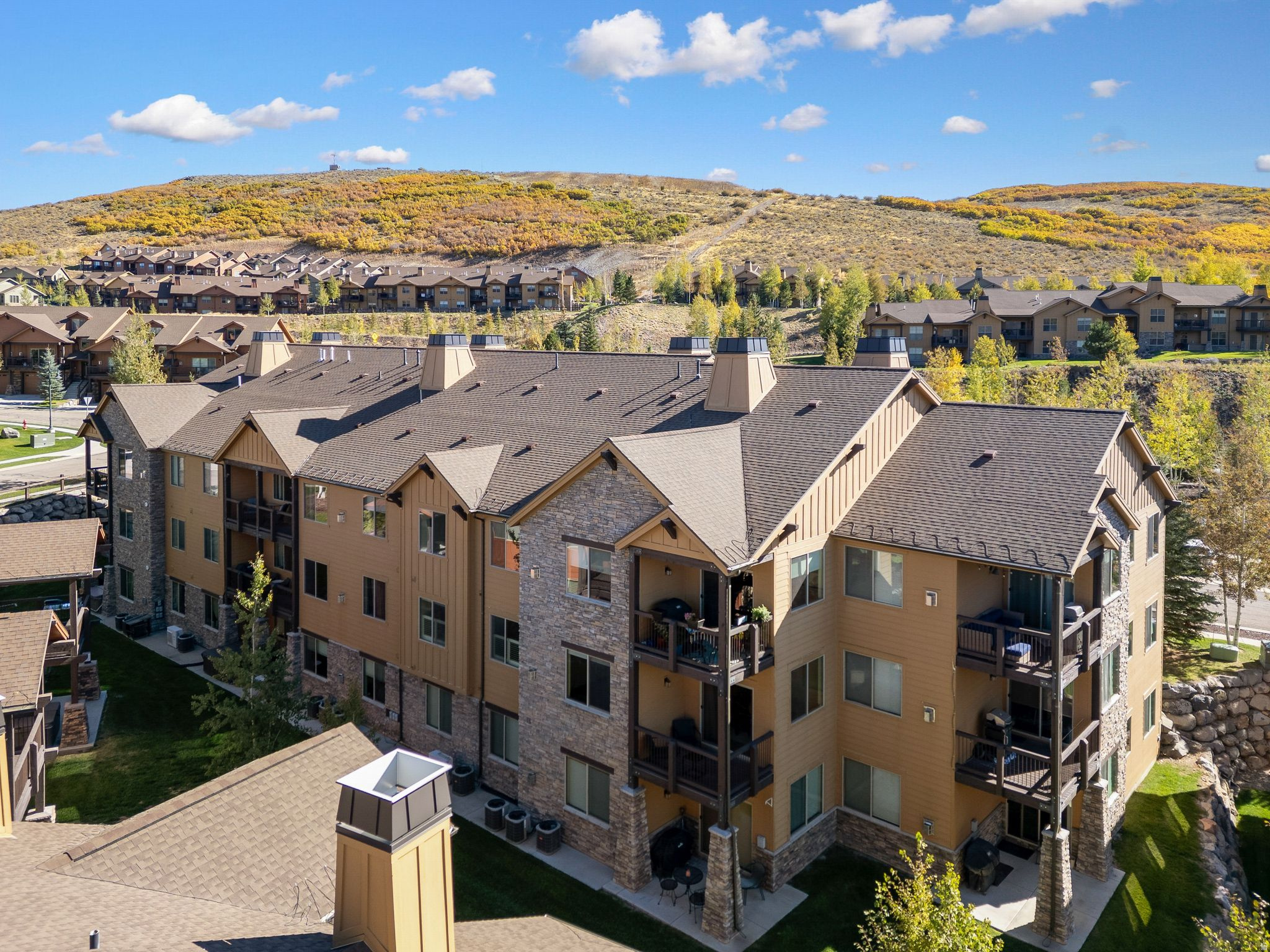 BLACK ROCK RIDGE - Residential